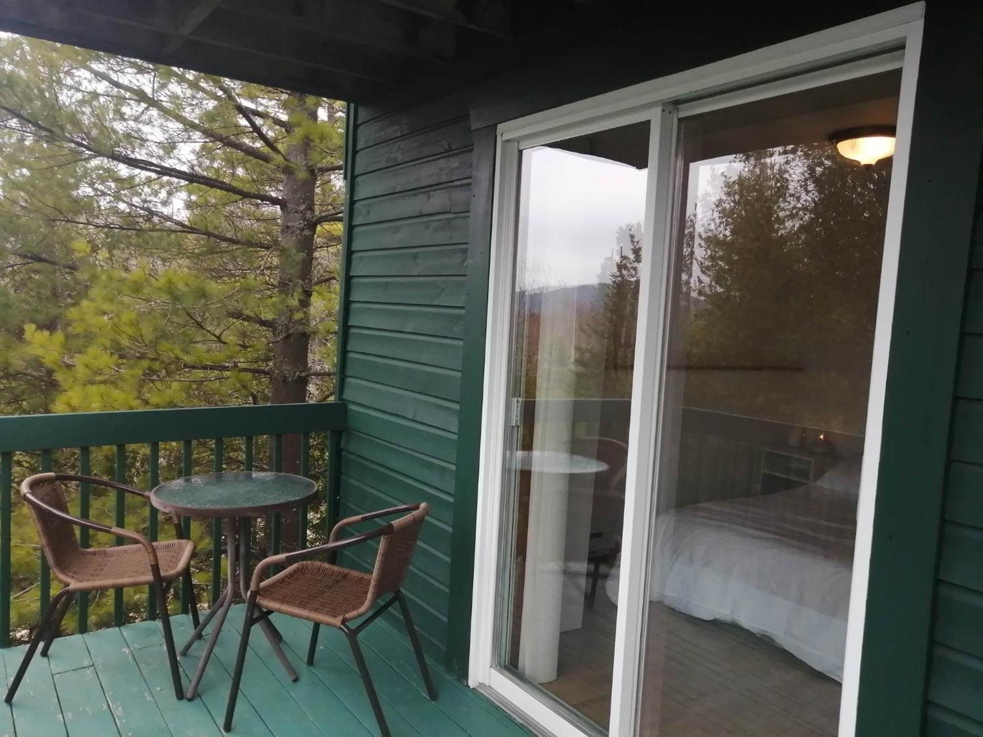Hotel L'Inukshuk à Tadoussac Extérieur photo